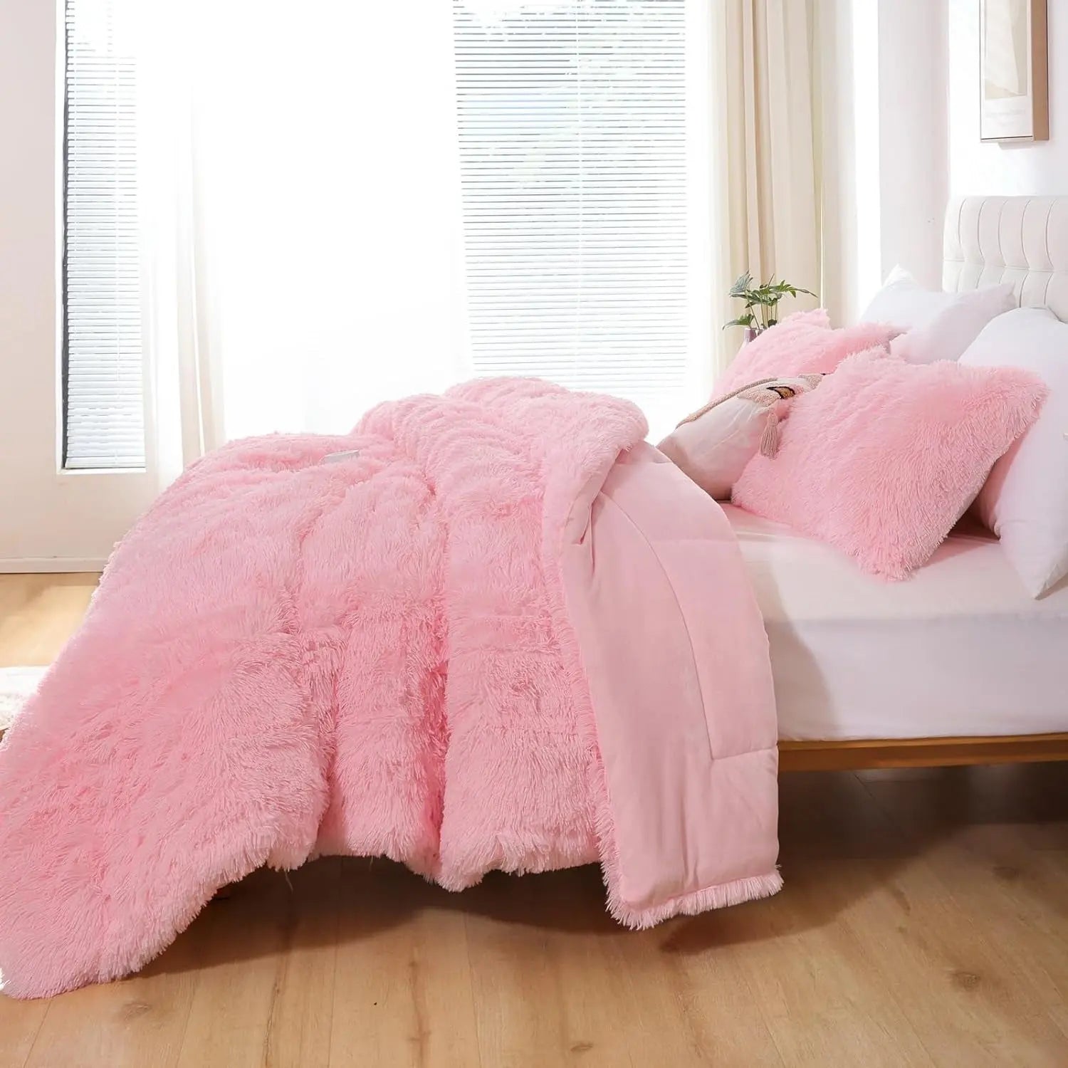 Fluffy Queen Comforter Set, Faux Fur Pink Comforter Set Queen Size, Luxury Fuzzy Bedding Set, Soft Shaggy Bed Set Pink for All Season, 3 Pieces - 1 Comforter & 2 Pillowcases