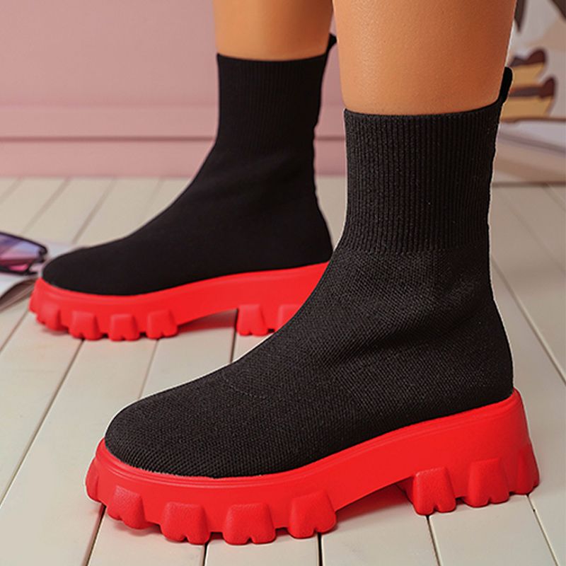 537243941